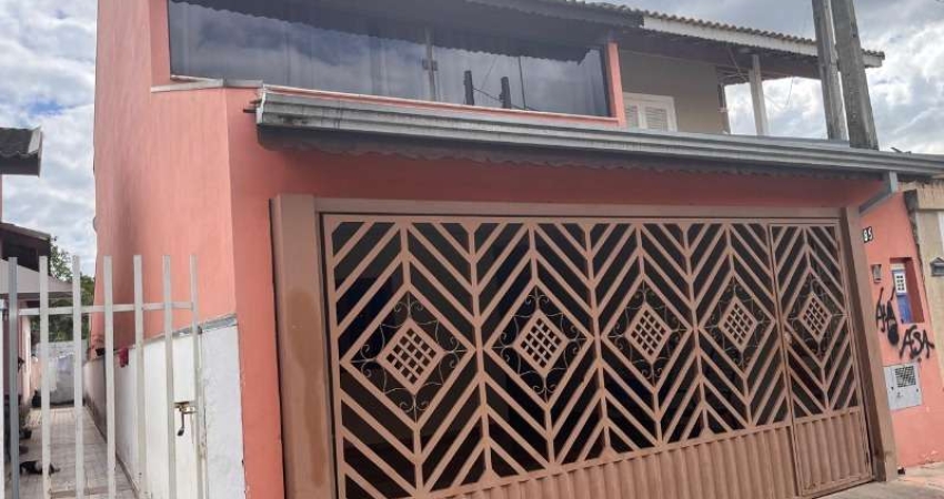 Casa para venda em Jardim Europa de 156.42m² com 3 Quartos, 1 Suite e 2 Garagens