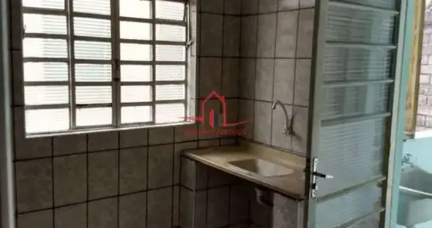 Casa para alugar em Jardim Bertioga de 54.00m² com 2 Quartos