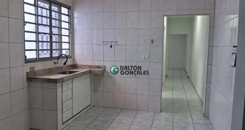 Casa para alugar em Centro de 80.00m² com 2 Quartos e 1 Garagem