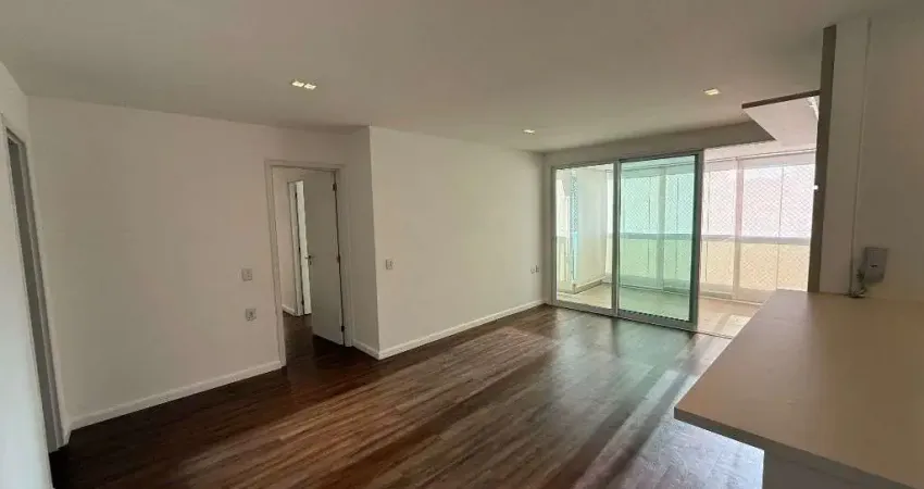 Apartamento para alugar em Vila Itapura de 96.00m² com 3 Quartos, 1 Suite e 2 Garagens