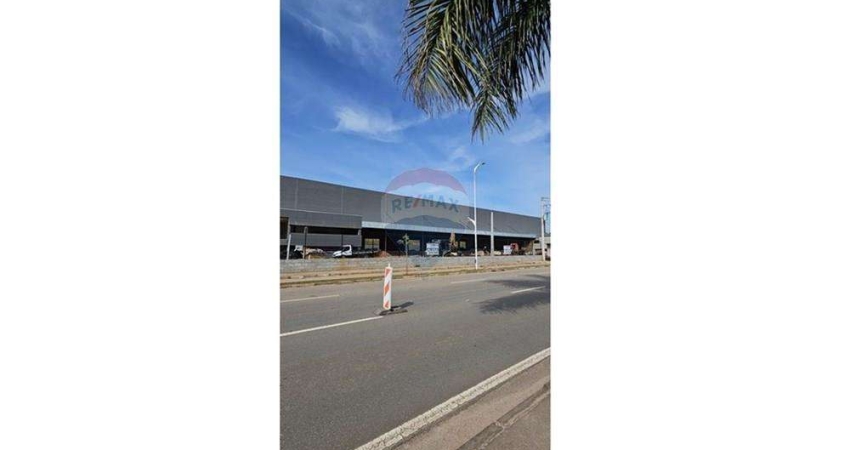 Galpão / Depósito / Armazém para alugar em Portão de 5000.00m² com 30 Garagens