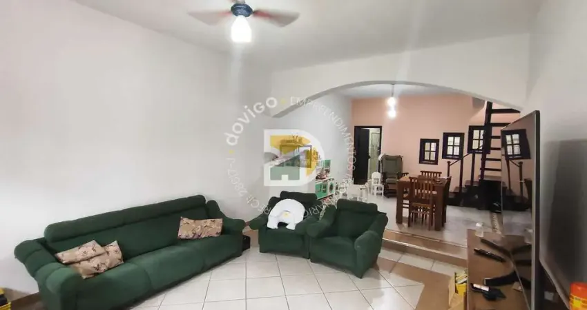Sobrado para venda em Jardim Boa Esperança de 212.00m² com 3 Quartos, 3 Suites e 2 Garagens