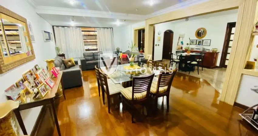 Casa para venda em Jardim Leocádia de 550.00m² com 7 Quartos, 4 Suites e 8 Garagens