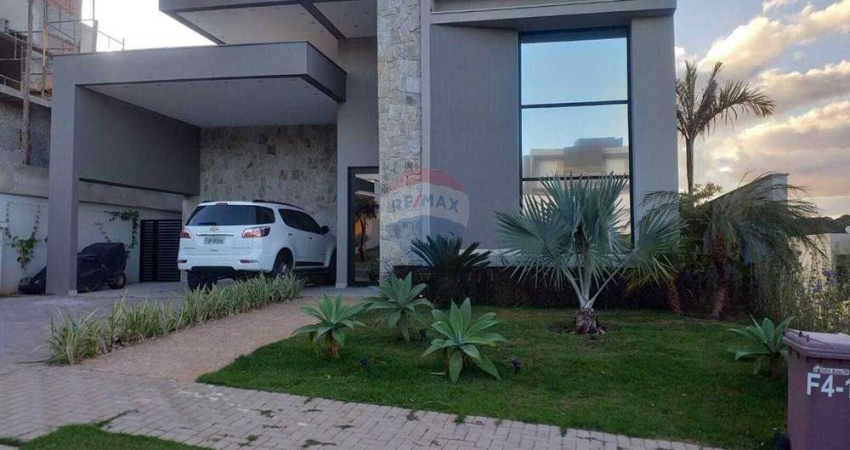 Casa de Condomínio para alugar em Alphaville Nova Esplanada de 235.00m² com 3 Quartos, 3 Suites e 4 Garagens
