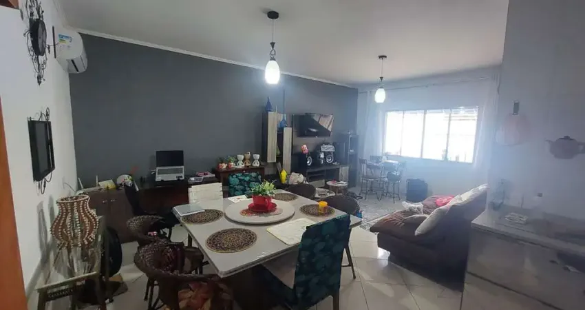 Casa para venda em Parque Santa Isabel de 250.00m² com 2 Quartos, 1 Suite e 3 Garagens