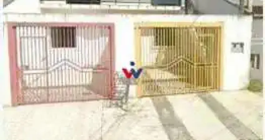 Sobrado para venda em Sítio Cercado de 150.00m² com 5 Quartos e 1 Garagem