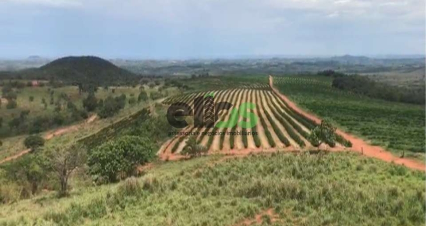 Fazenda / Sítio para venda em Centro de 1674.00m² com 1 Quarto