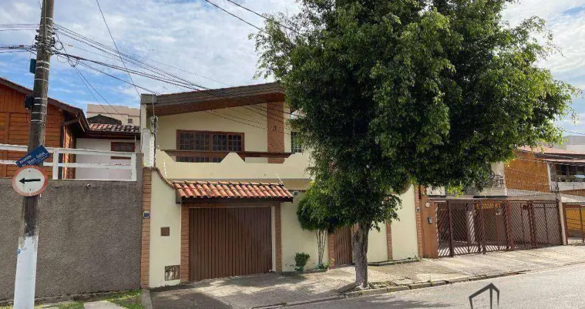 Casa para venda em Jardim Refúgio de 392.00m² com 4 Quartos, 3 Suites e 5 Garagens