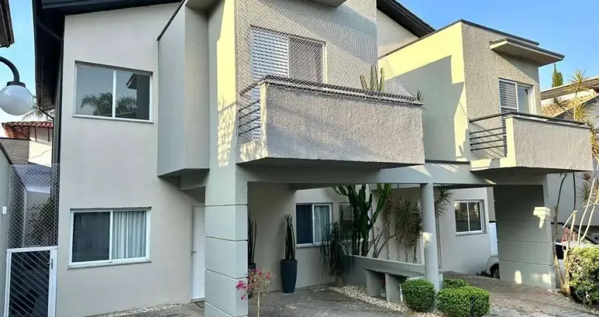Casa de Condomínio para alugar em Vila Oliveira de 180.00m² com 3 Quartos, 1 Suite e 2 Garagens