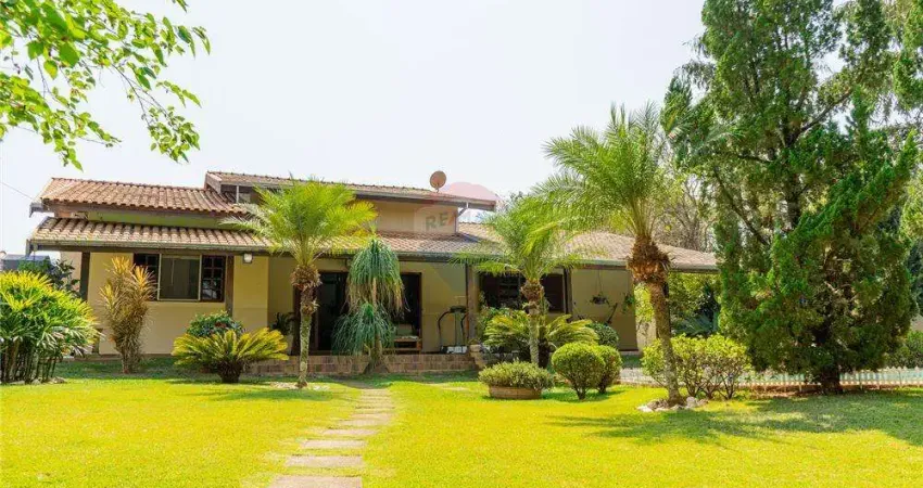 Chácara para venda em Recanto Do Guaraparí de 331.00m² com 5 Quartos, 2 Suites e 8 Garagens