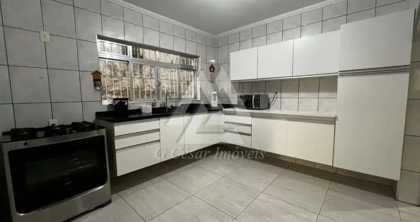 Sobrado para venda em Vila Curuçá de 221.00m² com 4 Quartos, 1 Suite e 7 Garagens