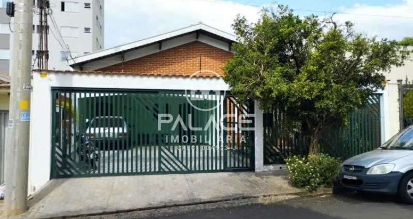 Casa para venda em São Dimas de 270.00m² com 5 Quartos, 1 Suite e 4 Garagens