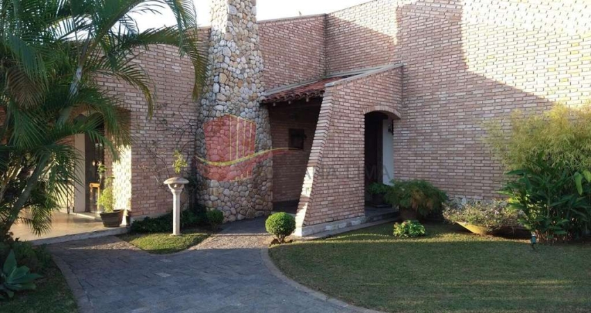 Casa para venda em Residencial Eldorado de 440.00m² com 4 Quartos, 3 Suites e 8 Garagens