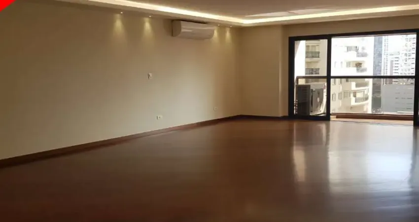Apartamento para alugar em Moema de 150.00m² com 3 Quartos, 3 Suites e 3 Garagens