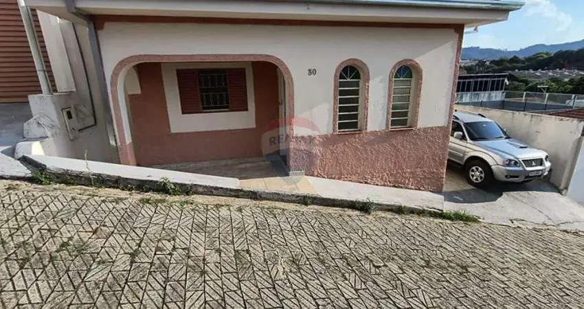 Casa para venda em Centro de 124.59m² com 3 Quartos e 3 Garagens