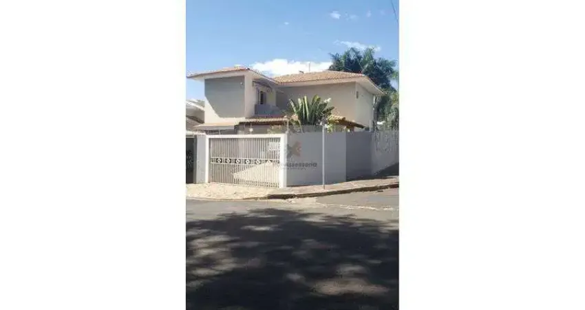 Sobrado para venda em Jardim Tarraf de 330.00m² com 3 Quartos e 1 Suite