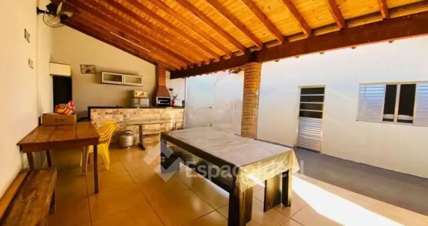 Casa para venda em Jardim Carolina de 127.00m² com 2 Quartos e 2 Garagens