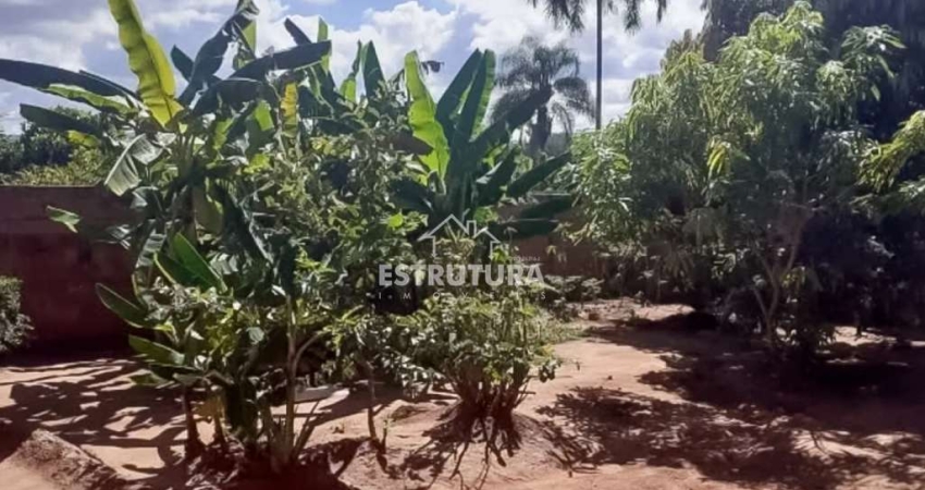 Chácara para venda em Nosso Recanto de 100.00m² com 2 Quartos e 4 Garagens