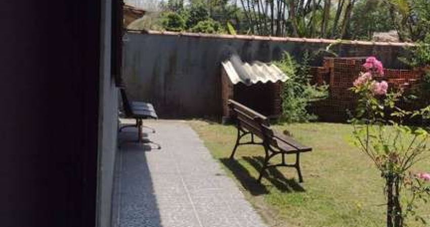 Casa para venda em Matinhos de 350.00m² com 7 Quartos, 3 Suites e 5 Garagens