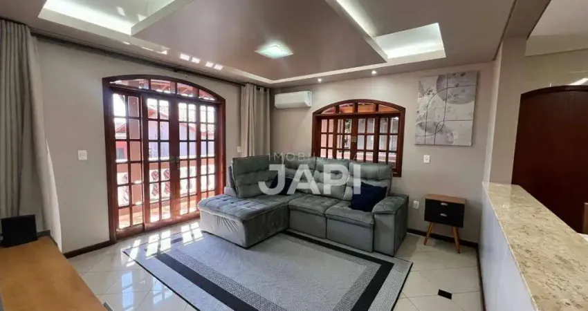 Casa para alugar em Retiro de 328.00m² com 3 Quartos, 1 Suite e 3 Garagens
