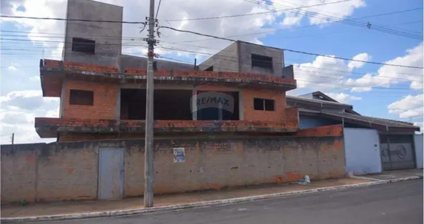 Casa para venda em Jardim Campos Verdes de 340.00m² com 4 Quartos, 2 Suites e 2 Garagens