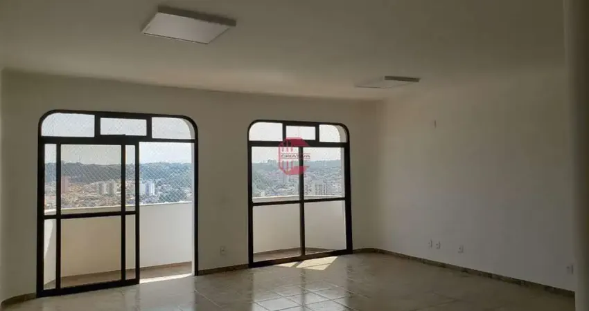 Apartamento para alugar em Centro de 200.00m² com 3 Quartos, 1 Suite e 3 Garagens