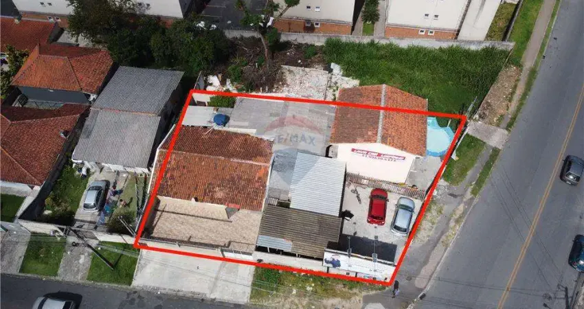 Casa para venda em Jardim Benfica de 120.00m² com 2 Quartos, 1 Suite e 3 Garagens