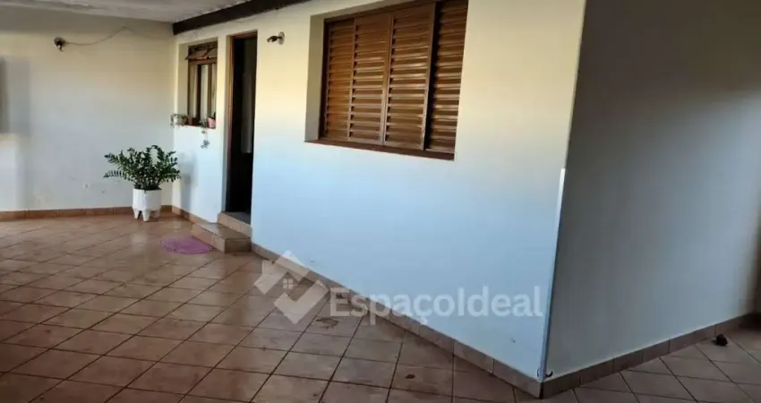 Casa para venda em Vila Antonieta I de 161.00m² com 3 Quartos e 2 Garagens