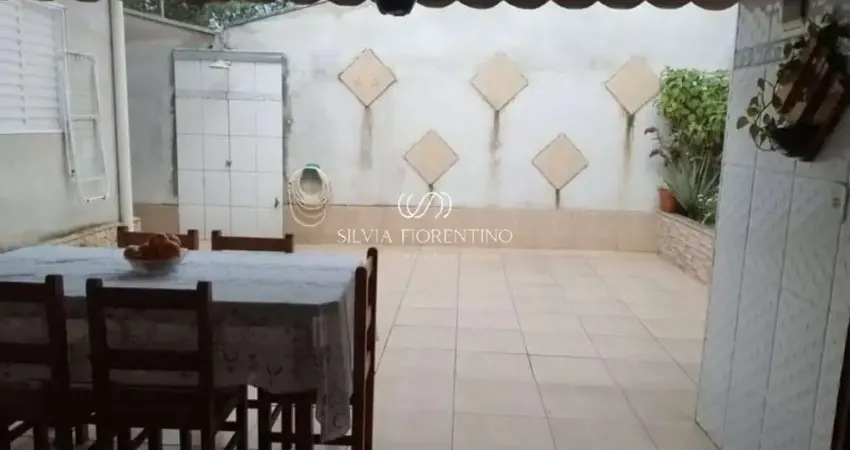 Casa para venda em Estiva de 210.00m² com 3 Quartos e 2 Garagens