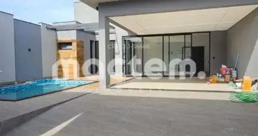 Casa para venda em Cidade Jardim de 162.00m² com 3 Quartos, 1 Suite e 4 Garagens