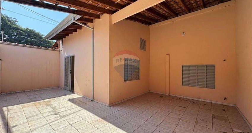 Casa para venda em Vila Dona Rosa Zurita de 207.00m² com 3 Quartos, 1 Suite e 2 Garagens