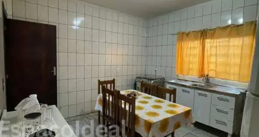 Casa para venda em Vila Éden de 180.00m² com 3 Quartos, 1 Suite e 2 Garagens