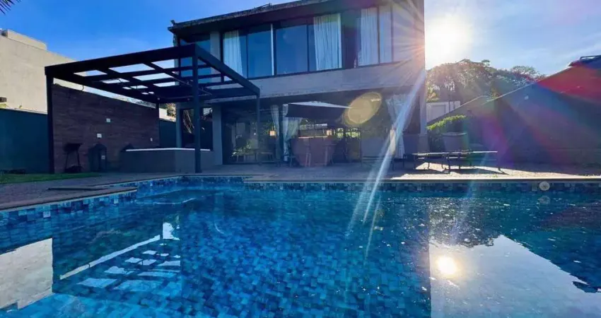 Casa para alugar em Alphaville de 265.00m² com 3 Quartos, 1 Suite e 6 Garagens