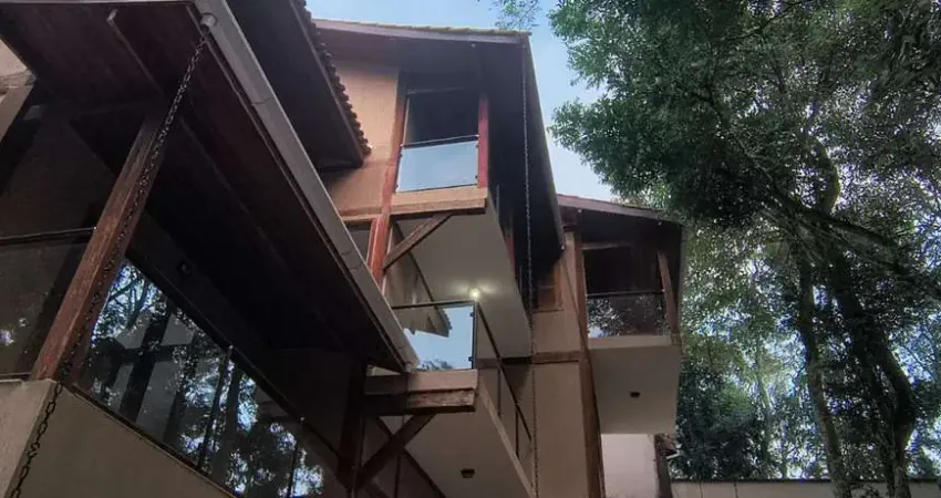 Casa de Condomínio para venda e aluguel em Roseira de 400.00m² com 3 Quartos, 3 Suites e 4 Garagens
