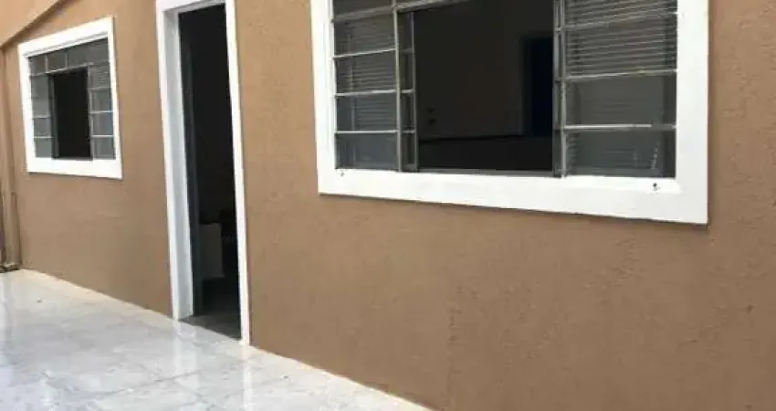 Casa para alugar em Parque Residencial Maria Stella Faga de 40.00m² com 2 Quartos