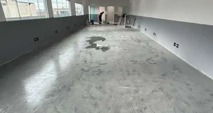 Galpão / Depósito / Armazém para alugar em Vila Sabrina de 325.00m²