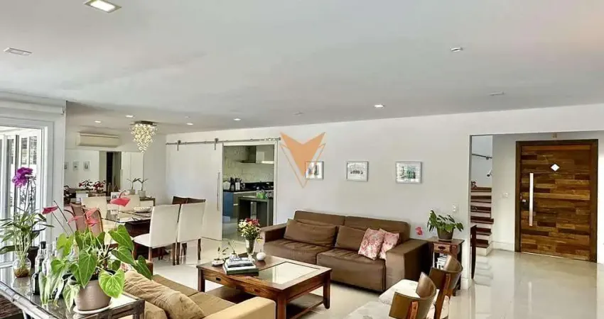 Casa para venda em Residencial Euroville de 375.13m² com 5 Quartos, 4 Suites e 8 Garagens