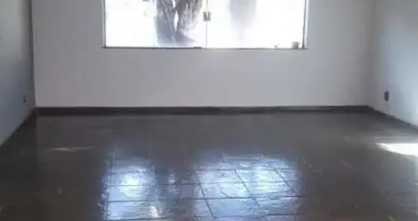 Casa para alugar em Parque Industrial Lagoinha de 250.00m² com 3 Quartos, 3 Suites e 4 Garagens