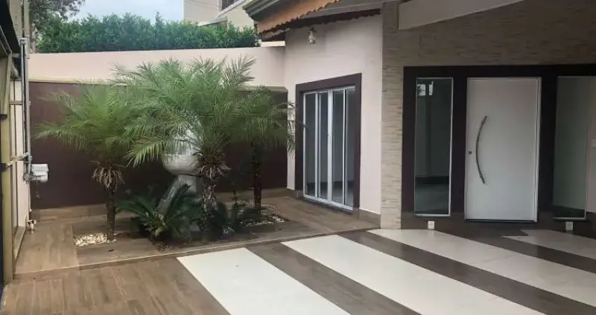 Casa para venda e aluguel em Parque Das Laranjeiras de 250.00m² com 3 Quartos, 1 Suite e 2 Garagens