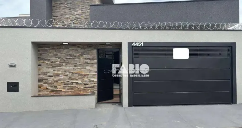 Casa para venda em Parque Dos Ipês de 138.00m² com 3 Quartos, 1 Suite e 2 Garagens