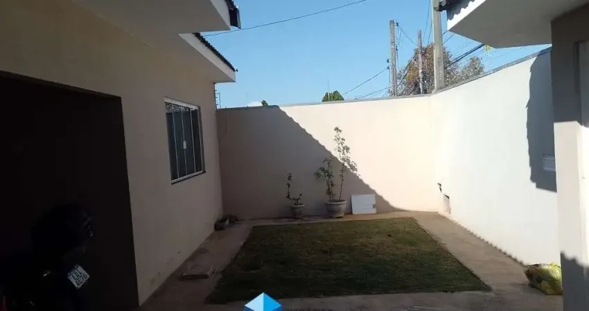 Casa para venda em Vila Teixeira Marques de 149.00m² com 2 Quartos, 1 Suite e 2 Garagens