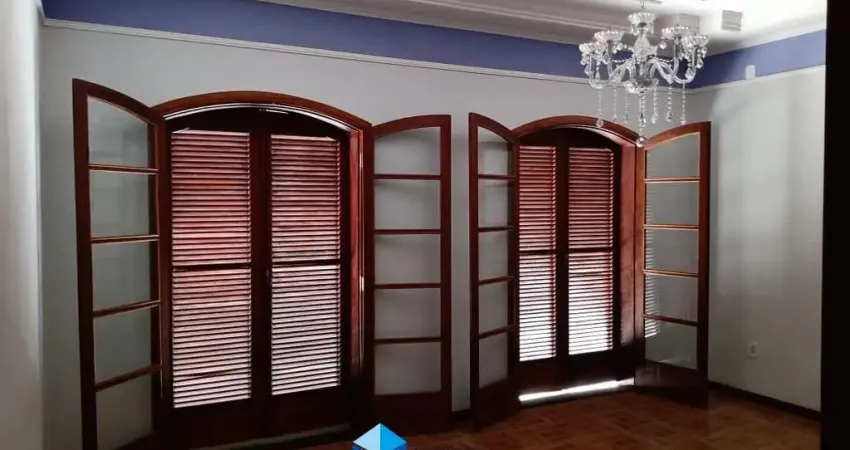 Casa para venda em Vila São Roque de 264.44m² com 4 Quartos, 1 Suite e 6 Garagens