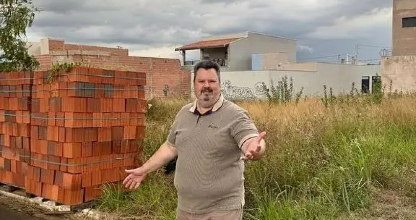 Terreno para venda em São José (assistência) de 160.00m²