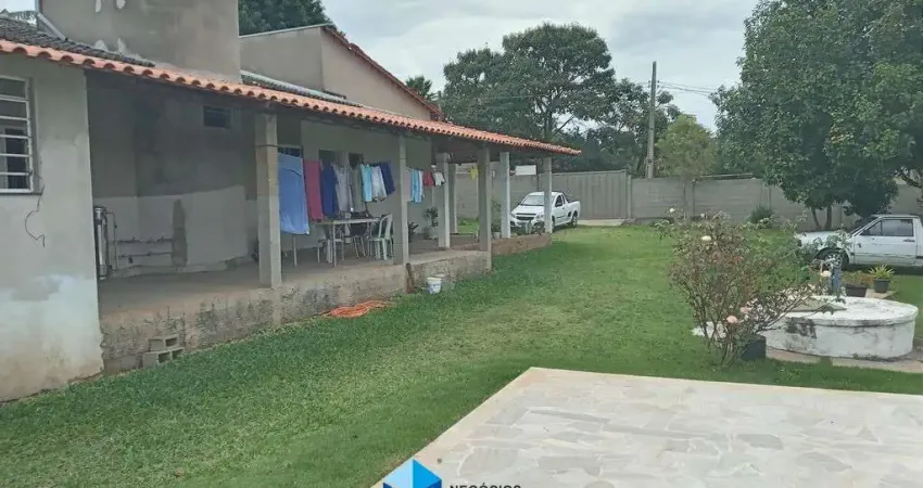 Chácara para venda em Bairro Dos Pires de 100.00m² com 3 Quartos, 1 Suite e 5 Garagens