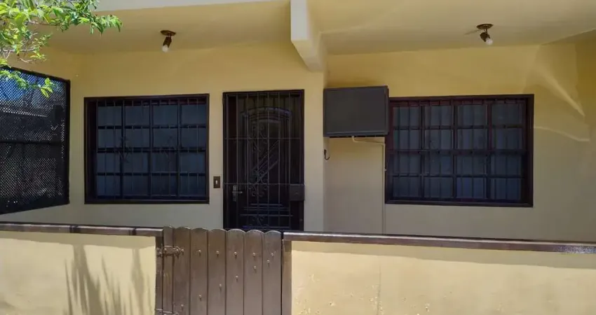 Casa de Condomínio para venda em Parque Burle de 50.00m² com 2 Quartos e 1 Garagem