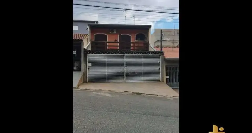 Sobrado para venda em Jardim São Guilherme de 130.00m² com 3 Quartos, 1 Suite e 2 Garagens