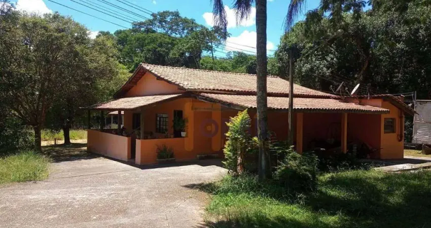Fazenda / Sítio para venda em Centro de 300.00m² com 2 Quartos