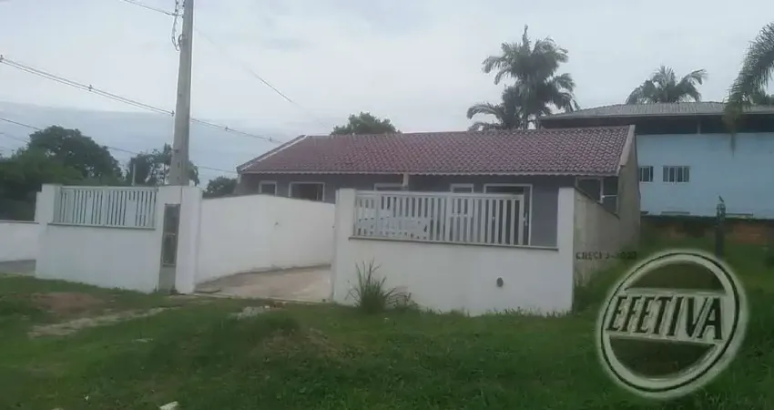 Casa para venda em Guaratuba de 74.00m² com 2 Quartos e 2 Garagens