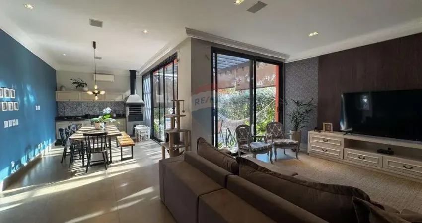 Casa de Condomínio para alugar em Residencial E Empresarial Alphaville de 252.00m² com 3 Quartos, 3 Suites e 4 Garagens