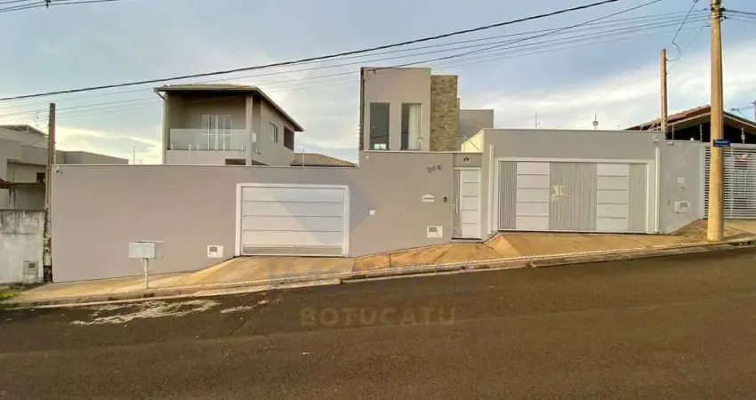 Casa para venda em Jardim Regina de 280.00m² com 3 Quartos, 1 Suite e 6 Garagens
